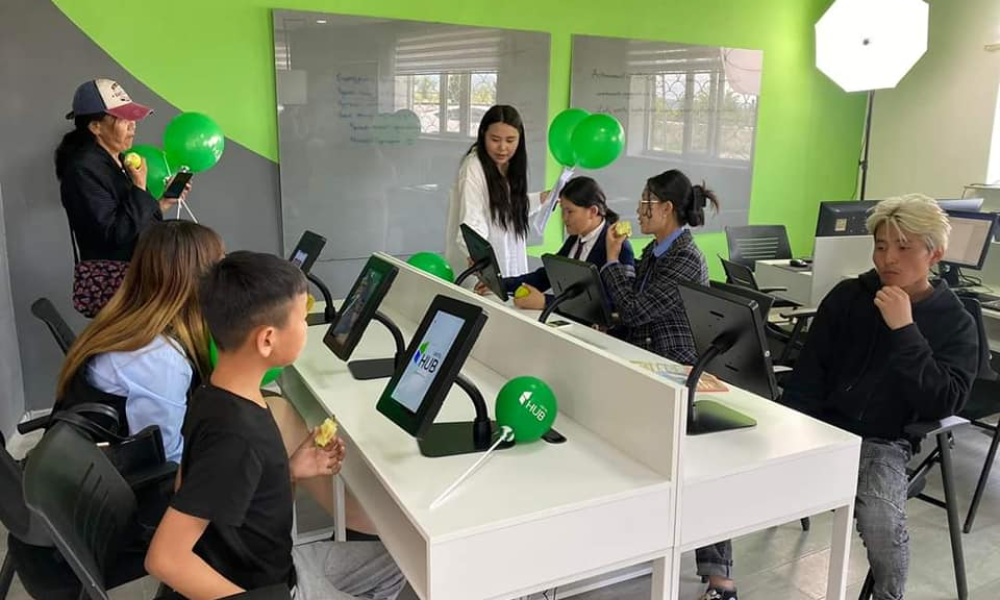 "ЮНИТЕЛ - HUB" төвөөс хүүхэд залуучууд, бүх насныхан олон төрлийн хэрэгцээт үйлчилгээг ямар ч үнэ төлбөргүй авах боломжтой.